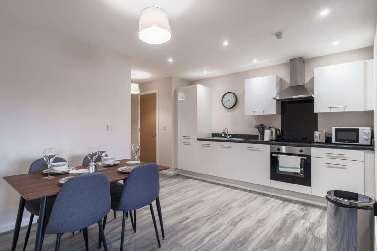 Bright 2 Bed Apartment Manchester - Sleeps 4 Экстерьер фото